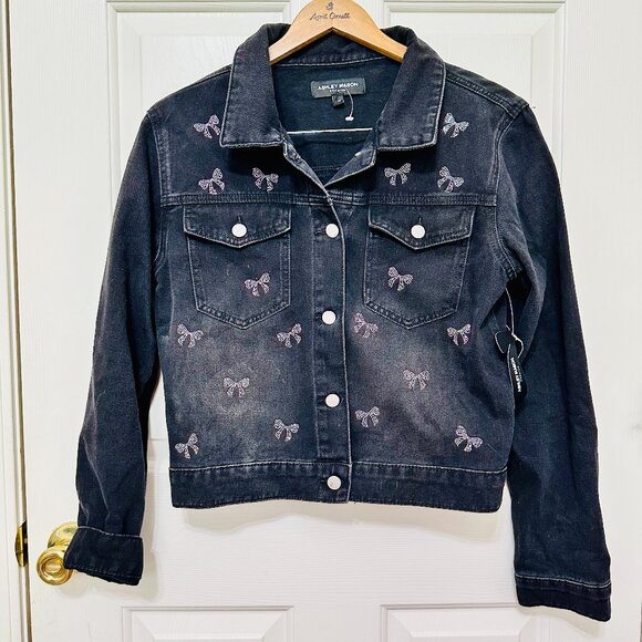ASHLEY MASON STUDDED BOW RIBBON FADED BLACK CROPPED DENIM JEAN JACKET - Picture 1 of 6